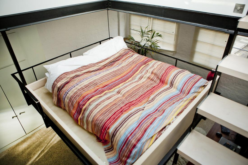 Illustration for article titled This Hanging Bed Is the Ultimate Tiny Apartment Hack